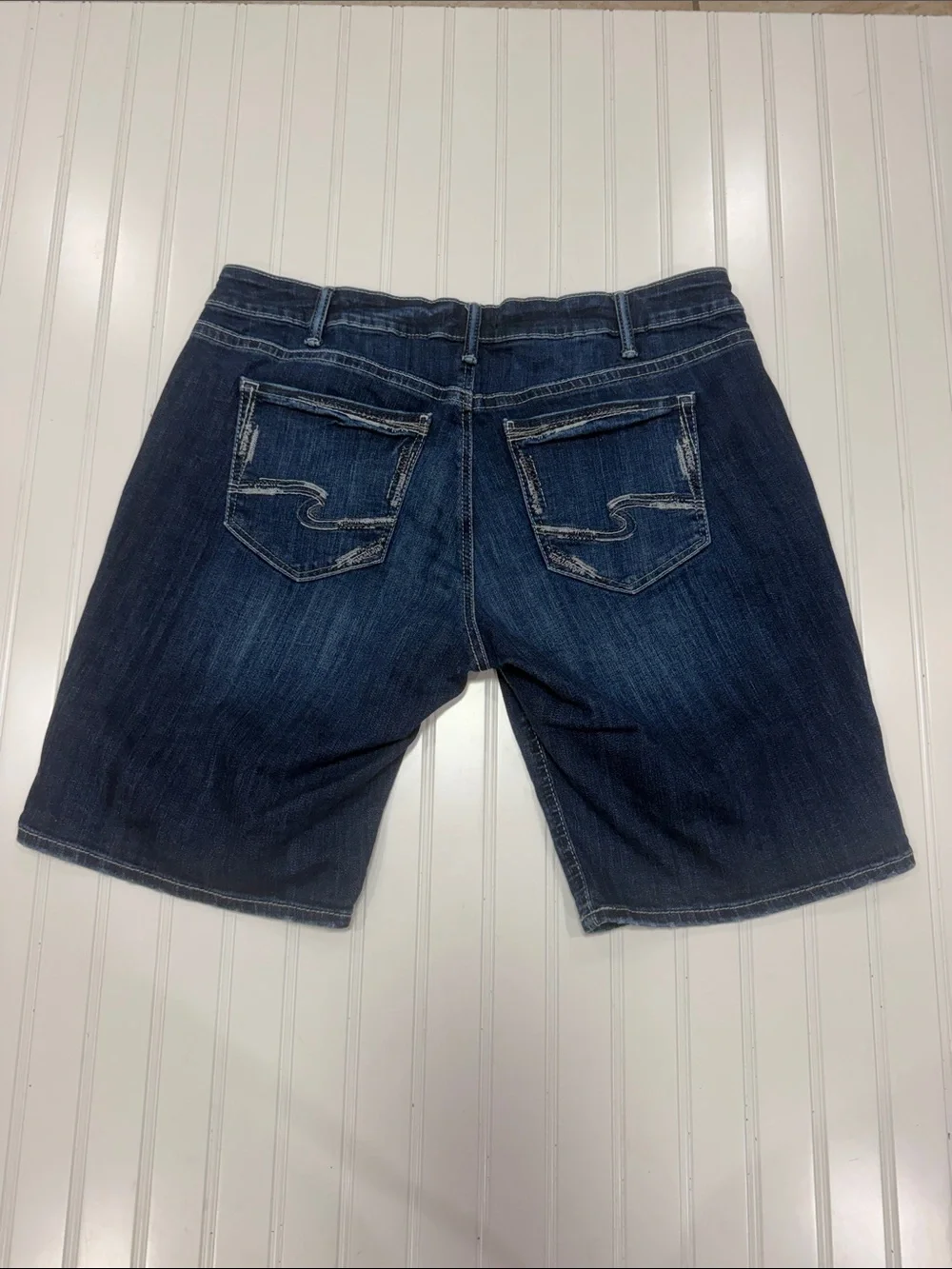 Silver Jeans Co. Suki Bermuda Denim Shorts Women’s Size 34